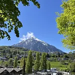 Haus Itten 住宿加早餐酒店 *